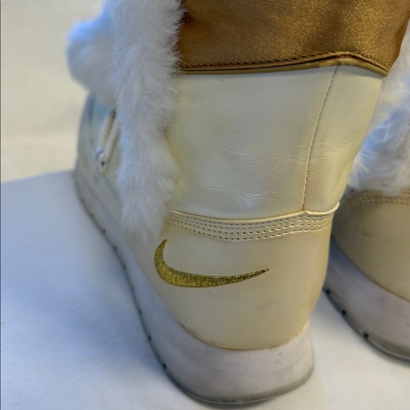 Nike Rare vintage snow boots women’s 8.5 Glacier White - Picture 8 of 9